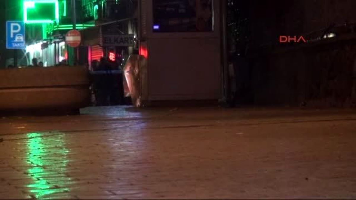Konya\'da Şüpheli Çanta Önünde Selfie Çektiler