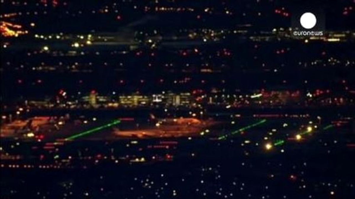 Londra Hava Sahası Yeniden Açıldı