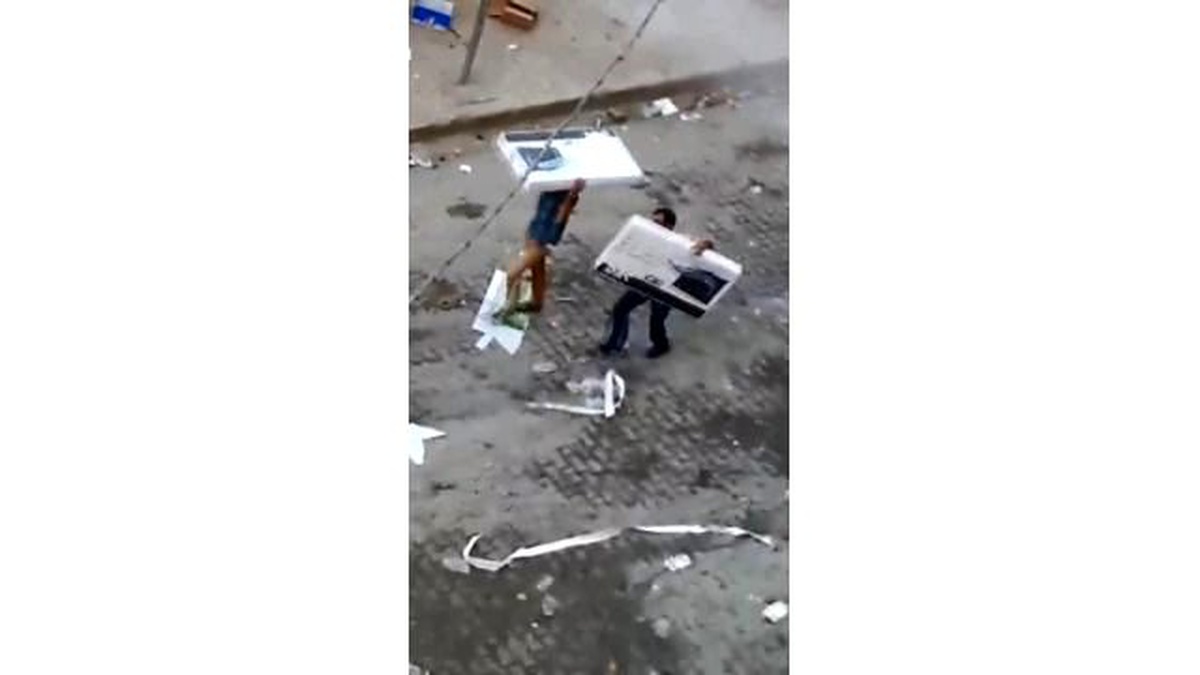 Midyat\'ta Bayrak Yakıp, İş Yerlerini Yağmalayan 5 Kişi Tutuklandı