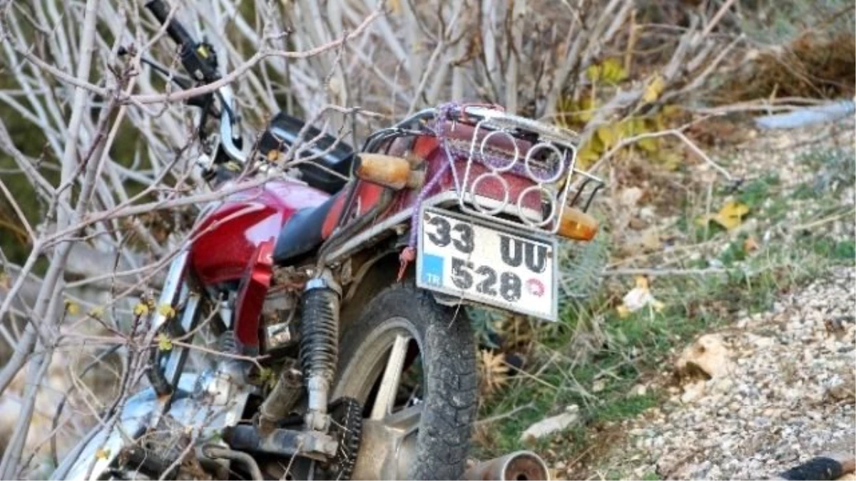 Mut\'ta Motosiklet Kazası: 2 Yaralı