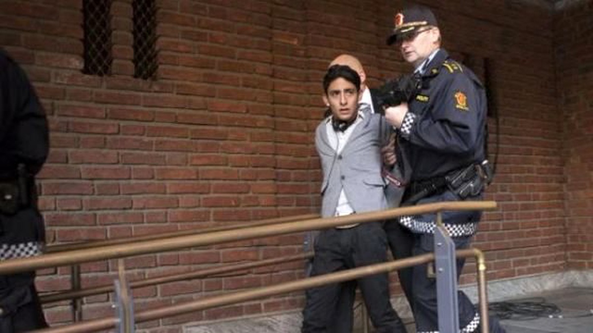 Nobel Ödül Töreninde Meksika Bayrağı Açan Adan Cortes Sınırdışı Edilecek