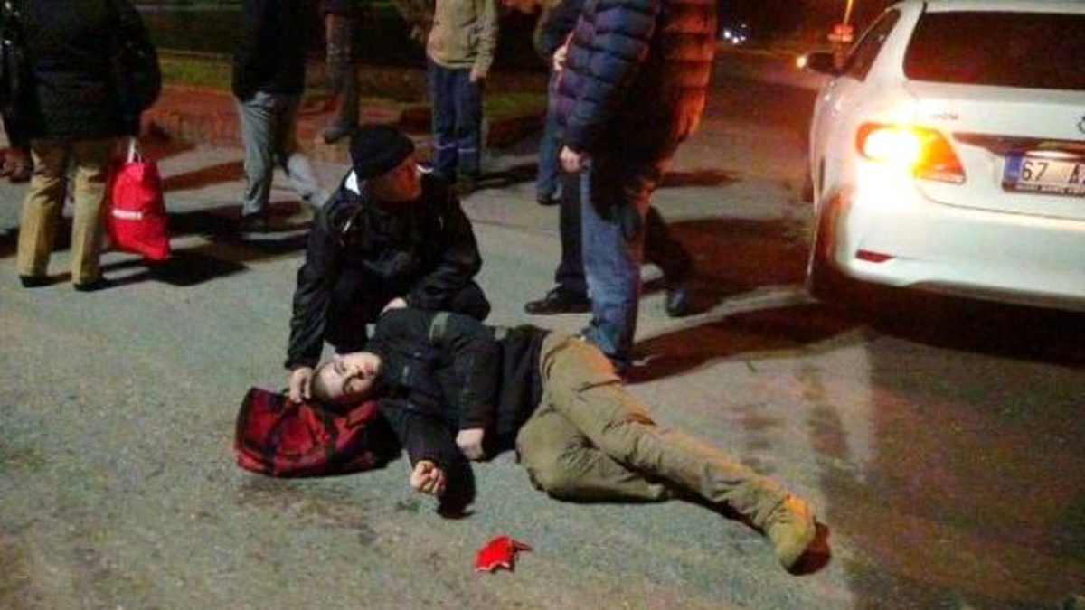 Zonguldak\'ta Otomobille Çarpışan Motosikletin Sürücüsü Yaralandı