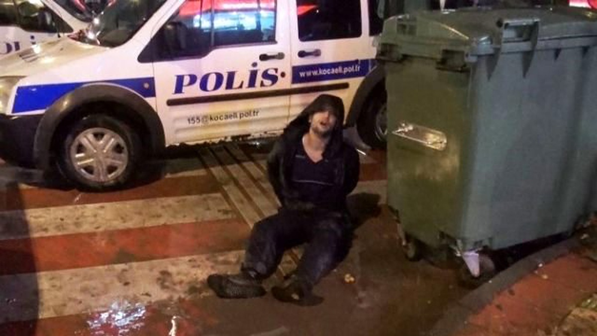 Rastgele Ateş Eden Alkollü Şahsı Polis Etkisiz Hale Getirdi