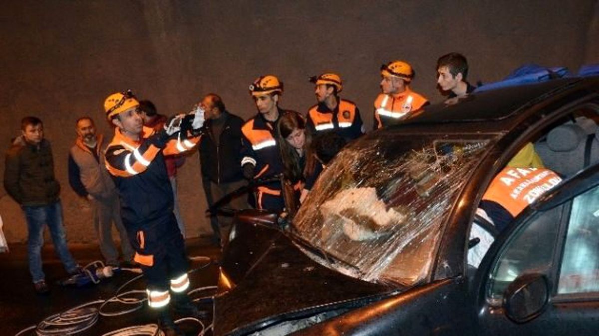 Tünelde Can Pazarı: 4 Yaralı