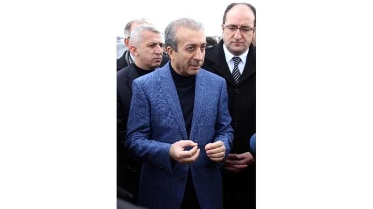 Bakan Eker ile Muhabir Arasında İlginç "Osmanlıca" Diyaloğu