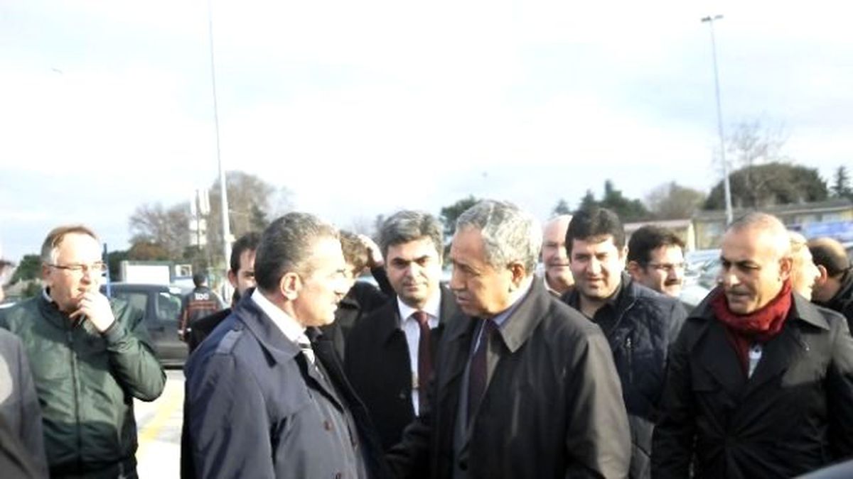 Başbakan Yardımcısı Bülent Arınç\'a Yalova\'da Büyük İlgi