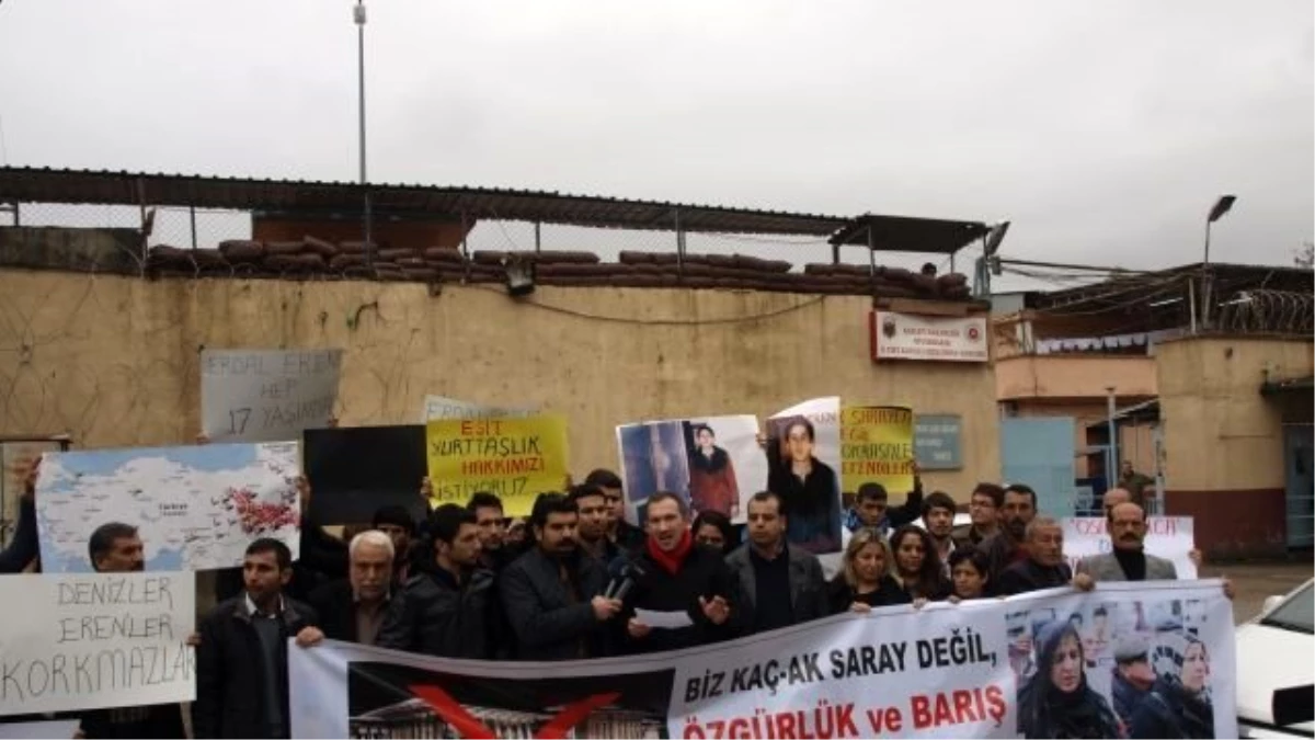 CHP\'den Cezaevi Önünde Protesto Eylemi