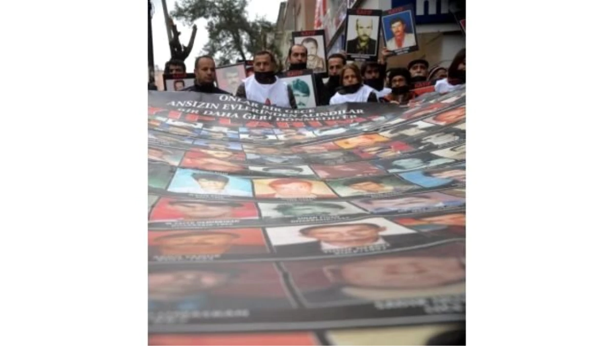 Diyarbakır\'da Faili Meçhul Cinayetleri Protesto İçin Sessiz Yürüyüş