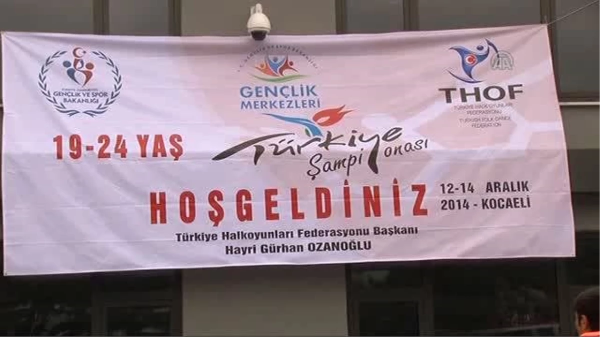 Kocaeli\'de Gençlik Merkezleri Halk Oyunları Türkiye Şampiyonası