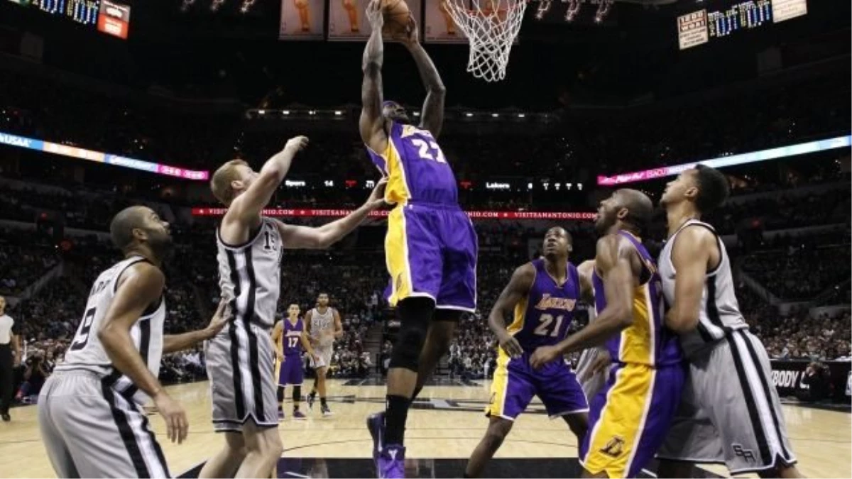 Lakers Spurs\'u Uzatmada Devirdi