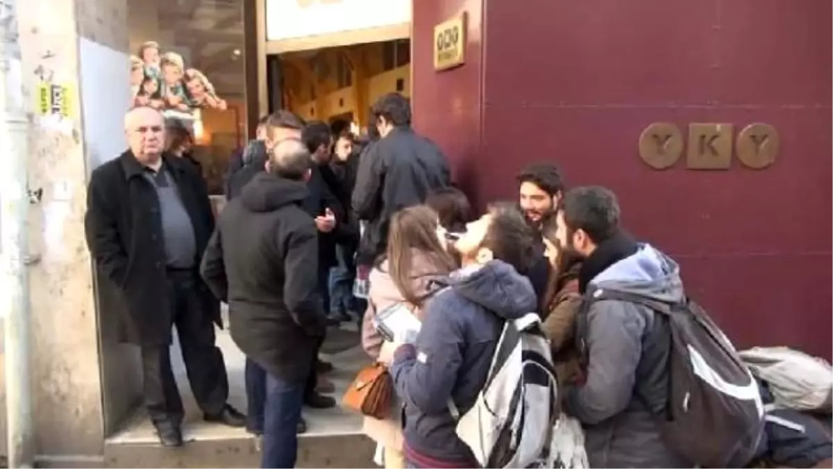 Orhan Pamuk Yeni Romanını İmzaladı