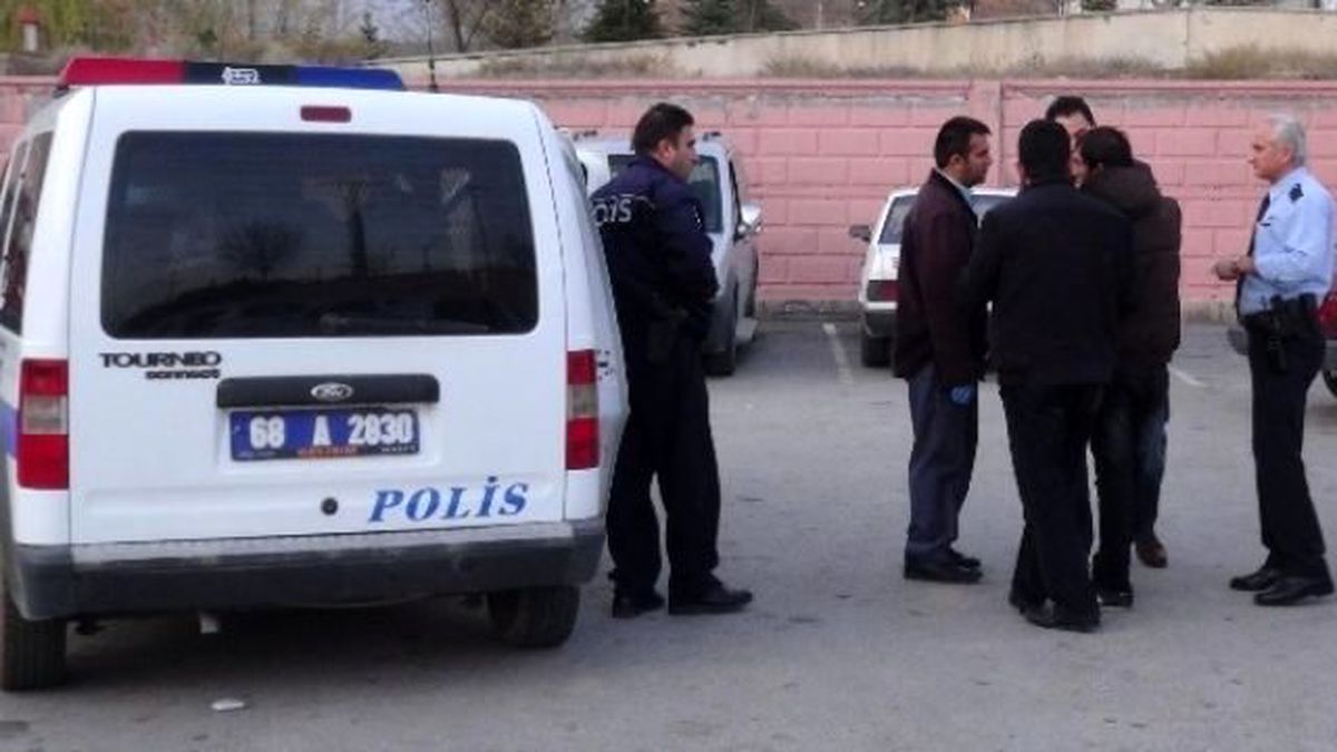 Araçta Eroin İçerken Yakalandı