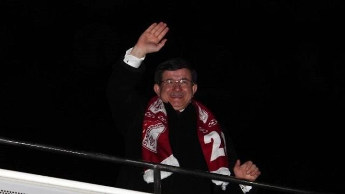 Başbakan Davutoğlu, Elazığ\'da