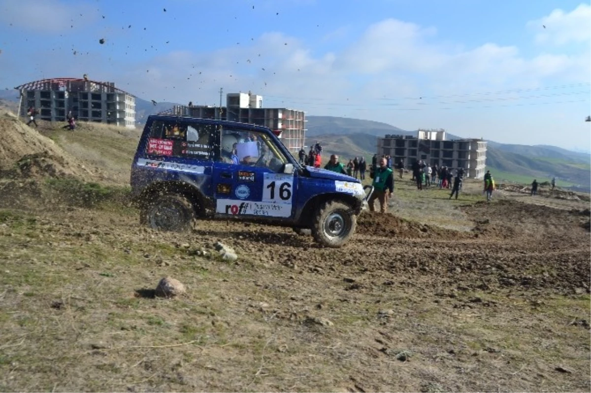 Başkent\'te Off-Road Yarışı Nefes Kesti