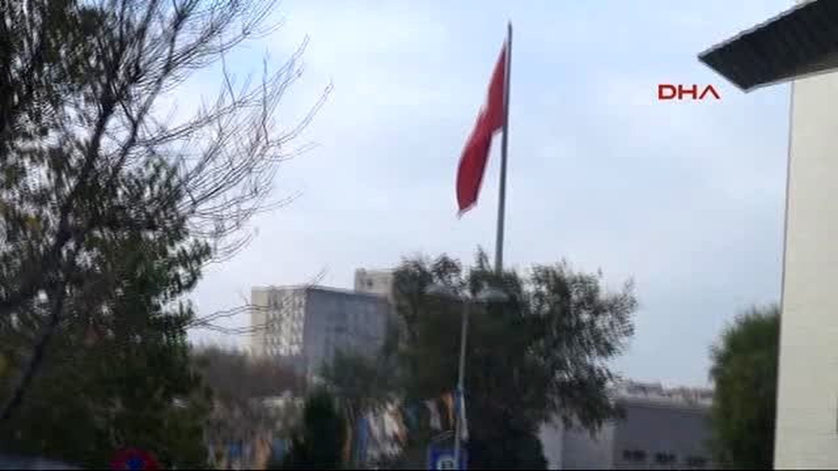 Emniyete Çıkan Bazı Yollar Trafiğe Kapatıldı