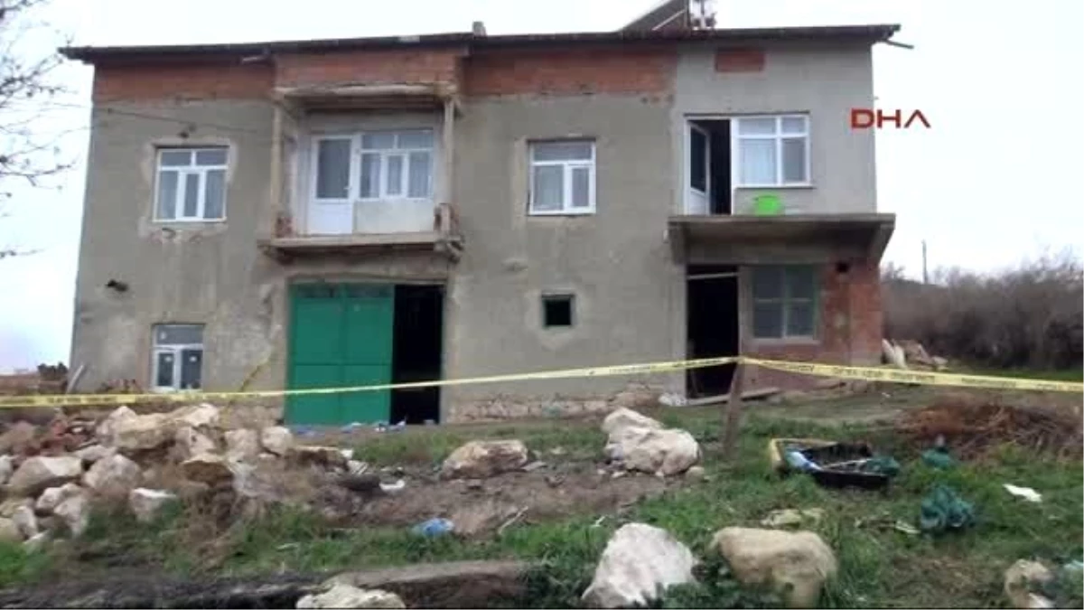 Ilgın\'da Katliam: Anne 52, 9 Yaşındaki Kızıda 11 Yerinden Bıçakla Öldürülmüş Olarak Bulundu