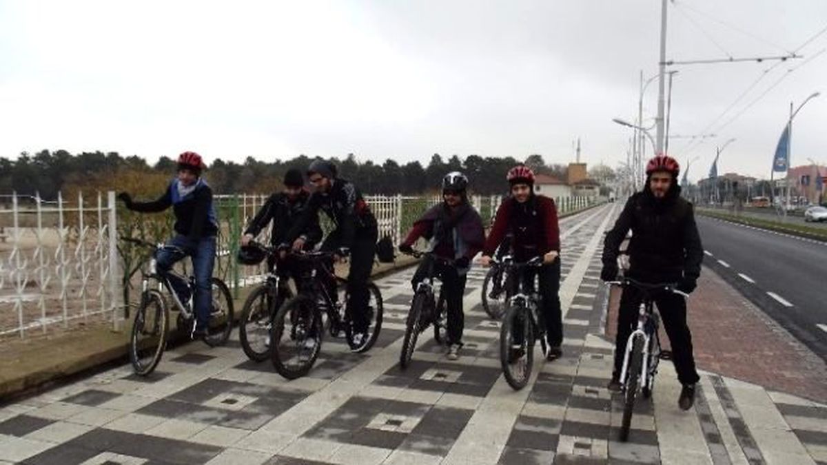 Ödev ve Spor İçin Pedal Çevirdiler