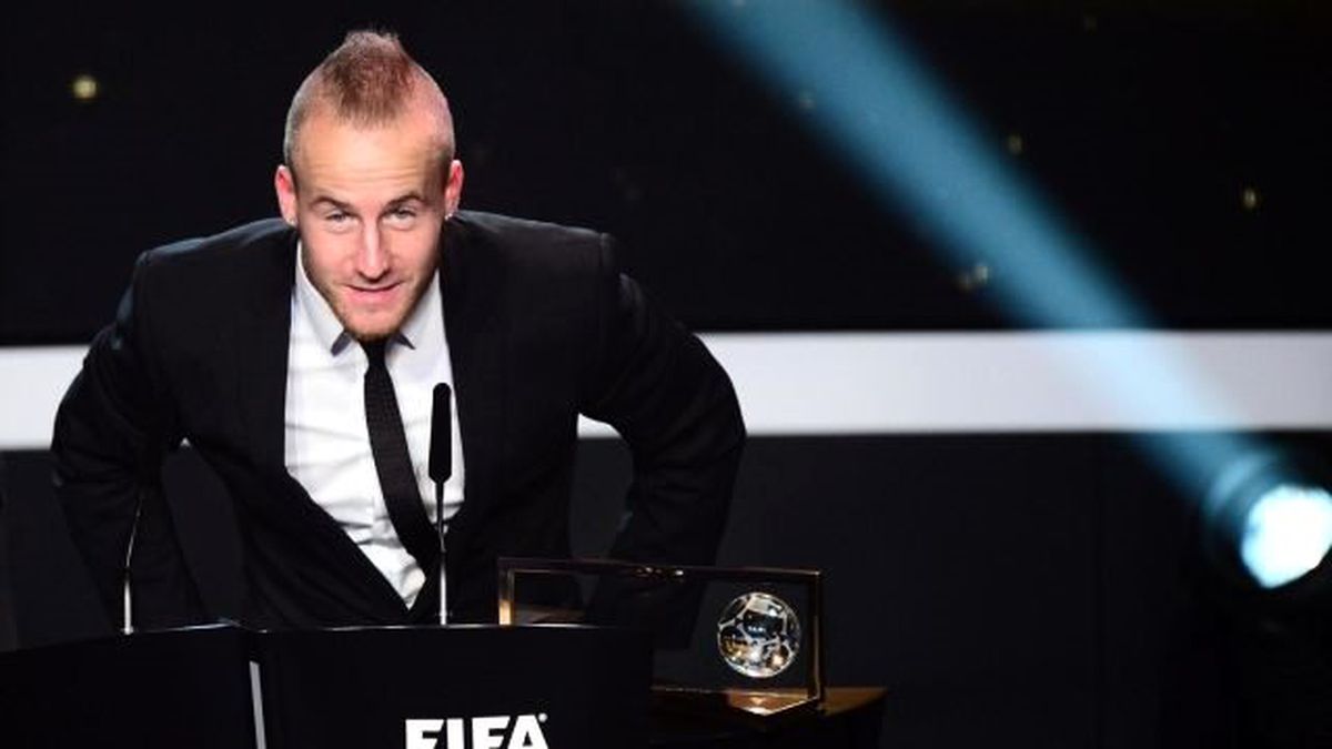 Stoch Sürgünden Dönüyor!