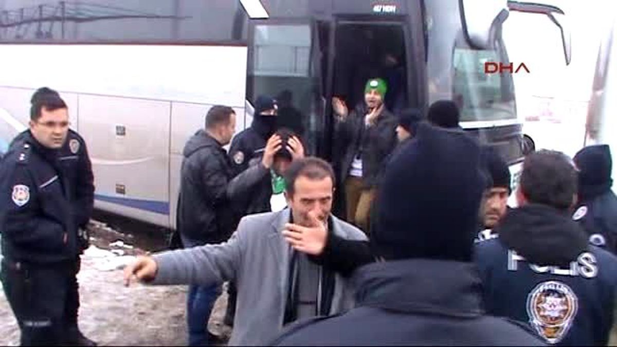 Taraftar Tribüne Sığmadı