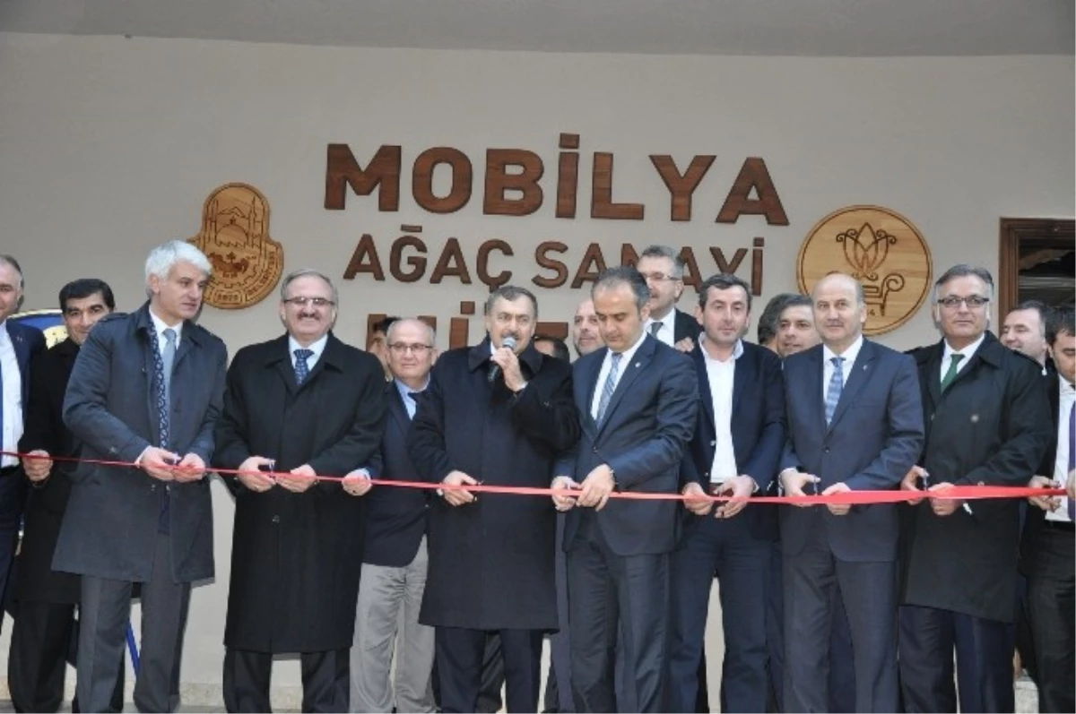 Türkiye\'de İlk Olan Mobilya Müzesini Bakan Eroğlu Açtı