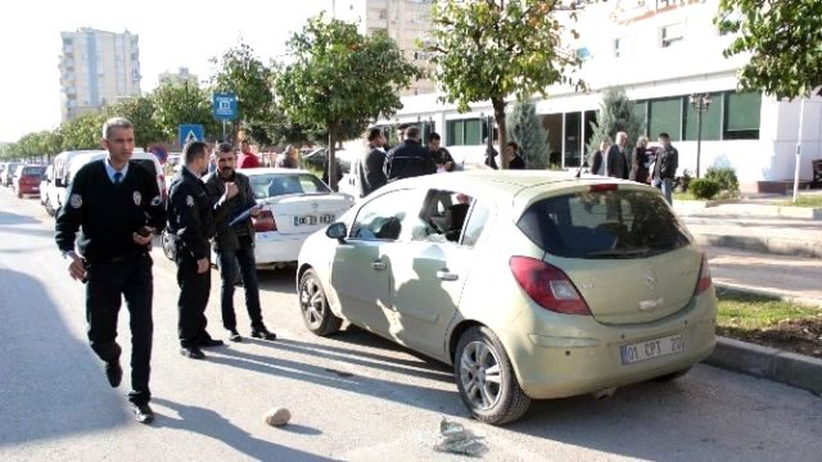 Arka Koltuğa Bıraktığı 2 Kilo Altını Çaldırdı