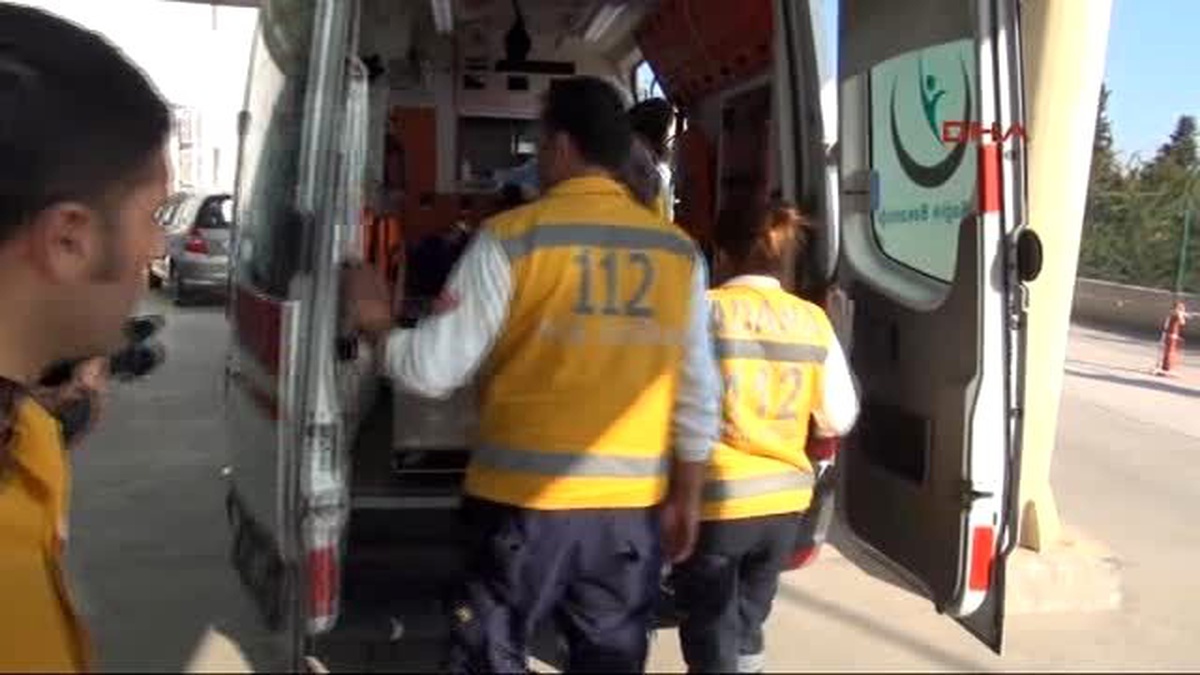 Evlenme Teklifini Kabul Etmeyen Genç Kız ile Annesini Bıçakladı