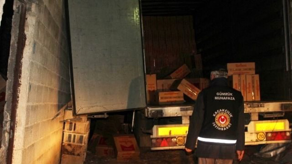 Gümrük Muhafaza Ekipleri 627 Bin 100 Paket Kaçak Sigara Ele Geçirdi