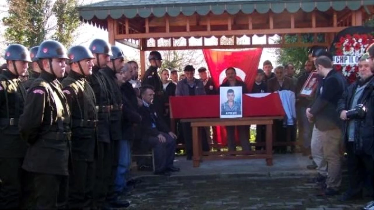 İntihar Eden Asker Zonguldak\'ta Toprağa Verildi