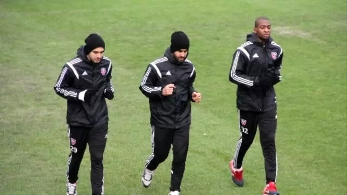 Karabükspor\'da İstanbul Başakşehir Maçı Hazırlıkları Başladı