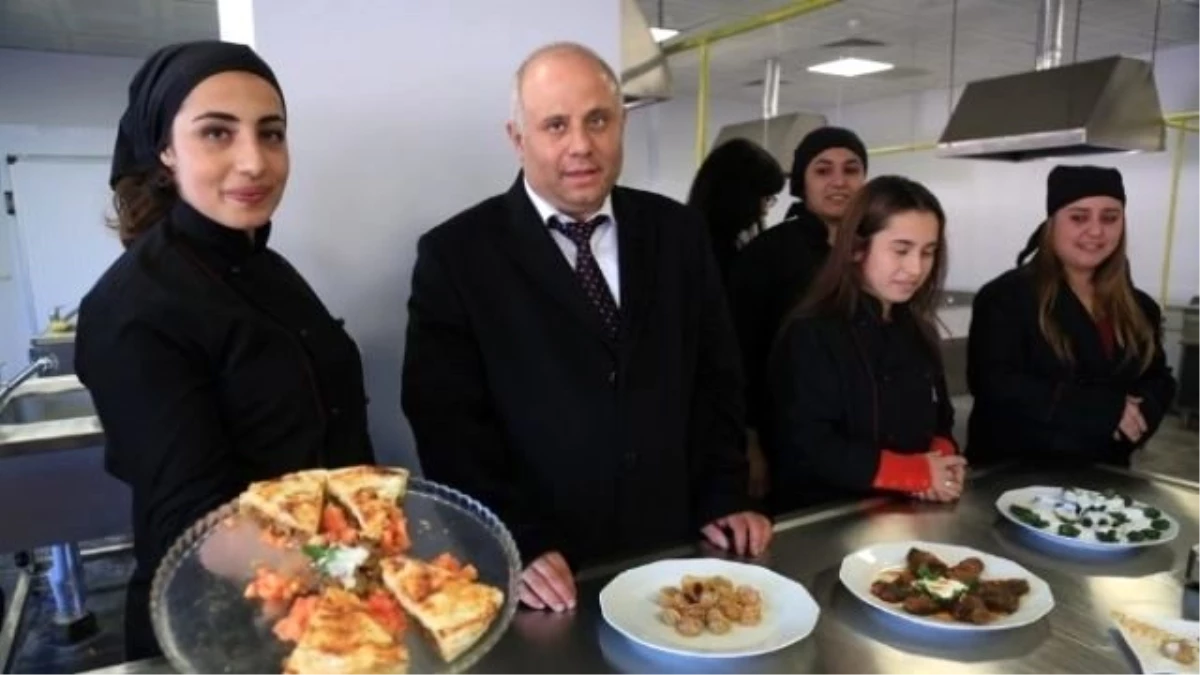 Milas\'ta Şef Adayları Türk Mutfağını Turistlere Tanıtacak