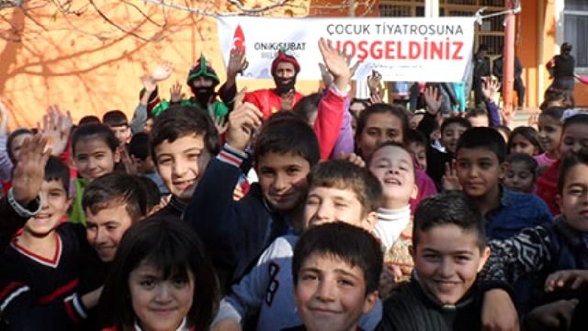 Öğrenciler, "Hacivat ve Karagöz" ile Tanışıyor