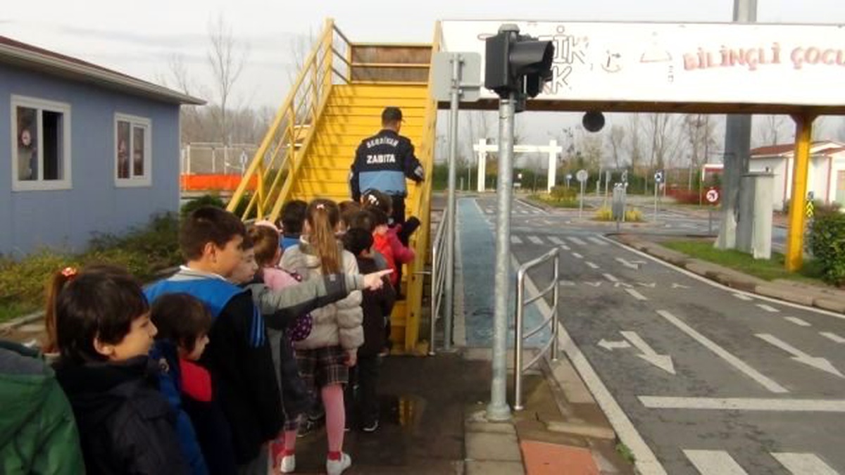 Öğrencilerin Trafik Park Gezisi