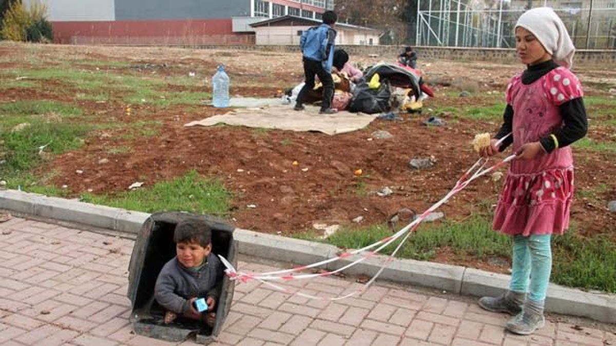 Suriyeli Aileler Sokakta Kaldı