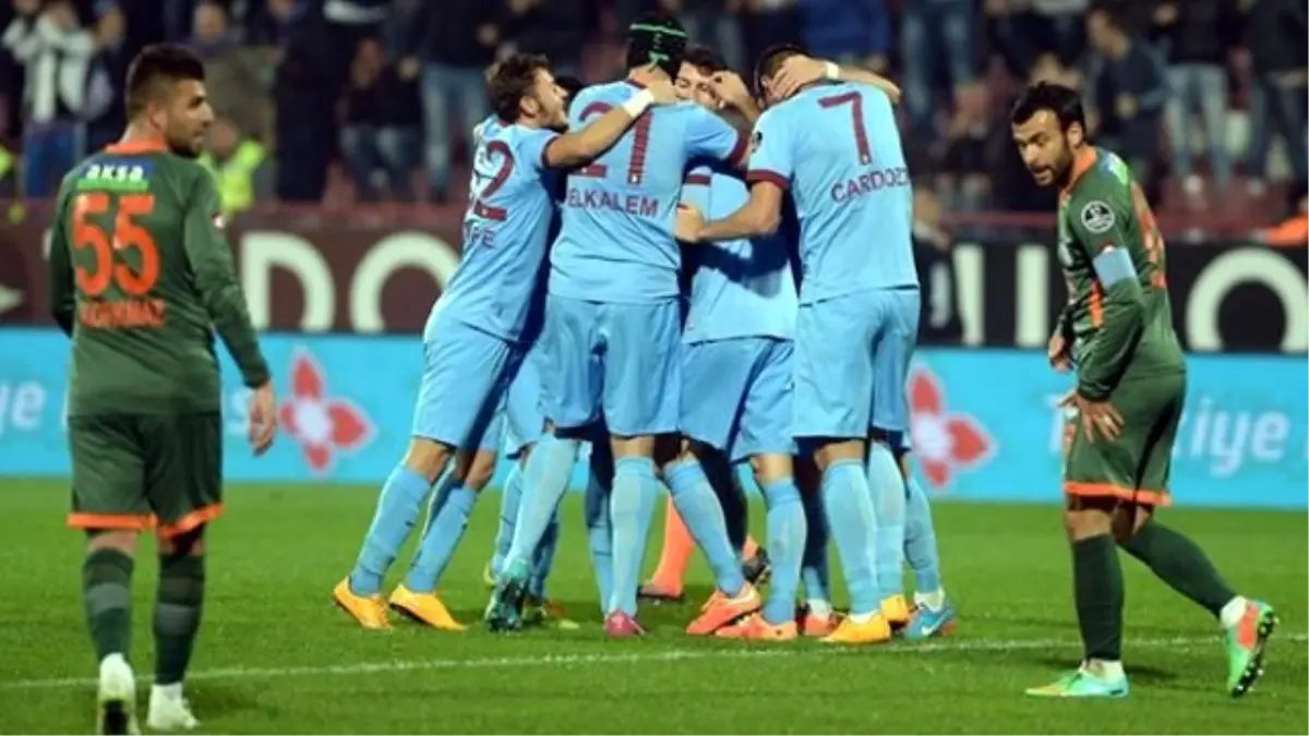 Trabzonspor, Çaykur Rizespor\'u 3-2 Yendi