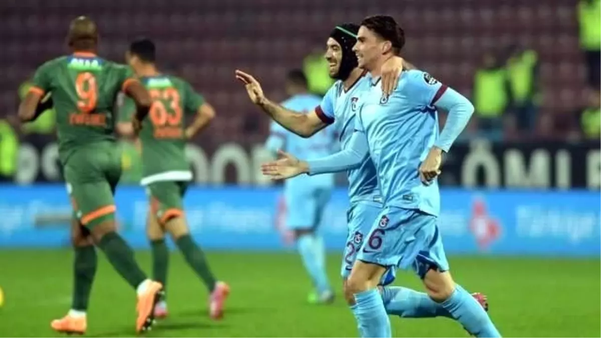 Trabzonspor Çaykur Rizespor (3-2) Maç Özeti Ve Tüm Goller (TS: 3 - Rize: 2)