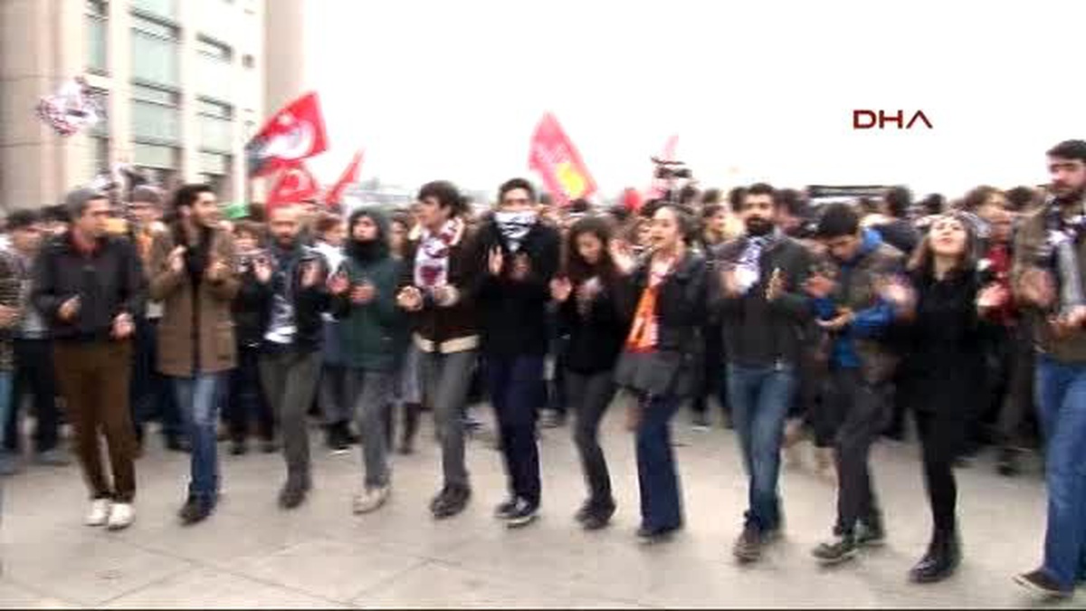 Çarşı\'nın Yargılandığı Duruşmayı İzleyen CHP\'lilerden Açıklama