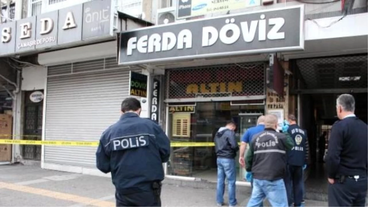 Döviz Bürosunu Soyanlar İstanbul\'da Yakalandı