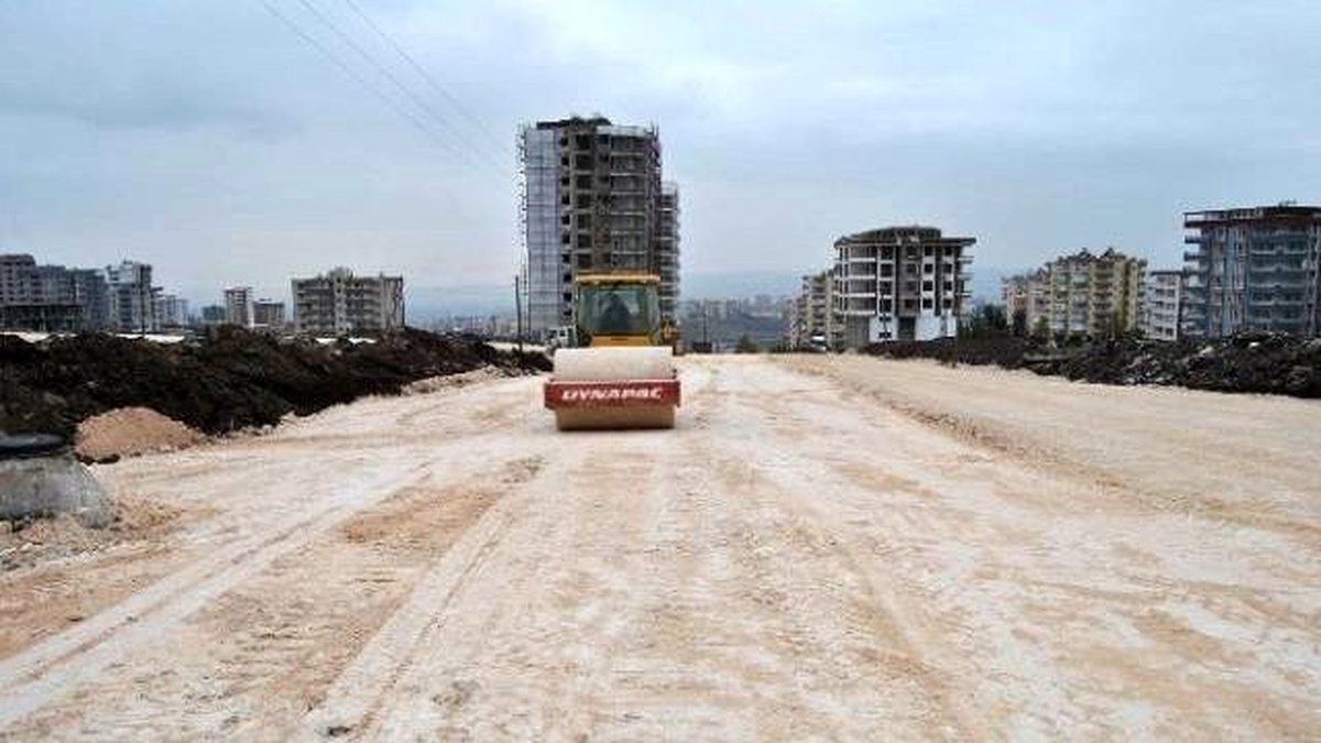 Karaköprü\'de Yeni Yolların Yapımı Sürüyor