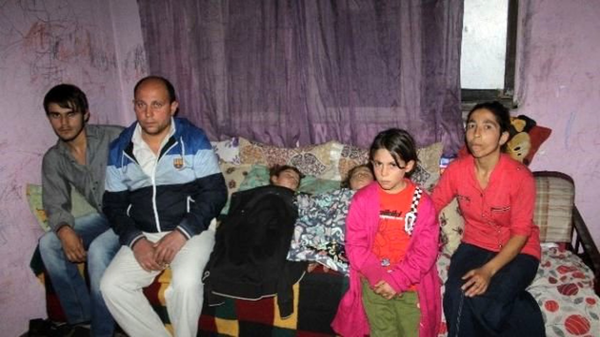 5 Kişilik Ailenin Tek Odalı ve Elektriksiz Evde Yaşam Mücadelesi