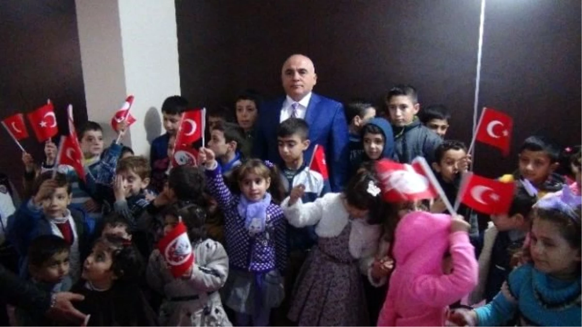 Süleyman Demirel Üniversitesi\'nden Suriyeli Yetimlere Yardım