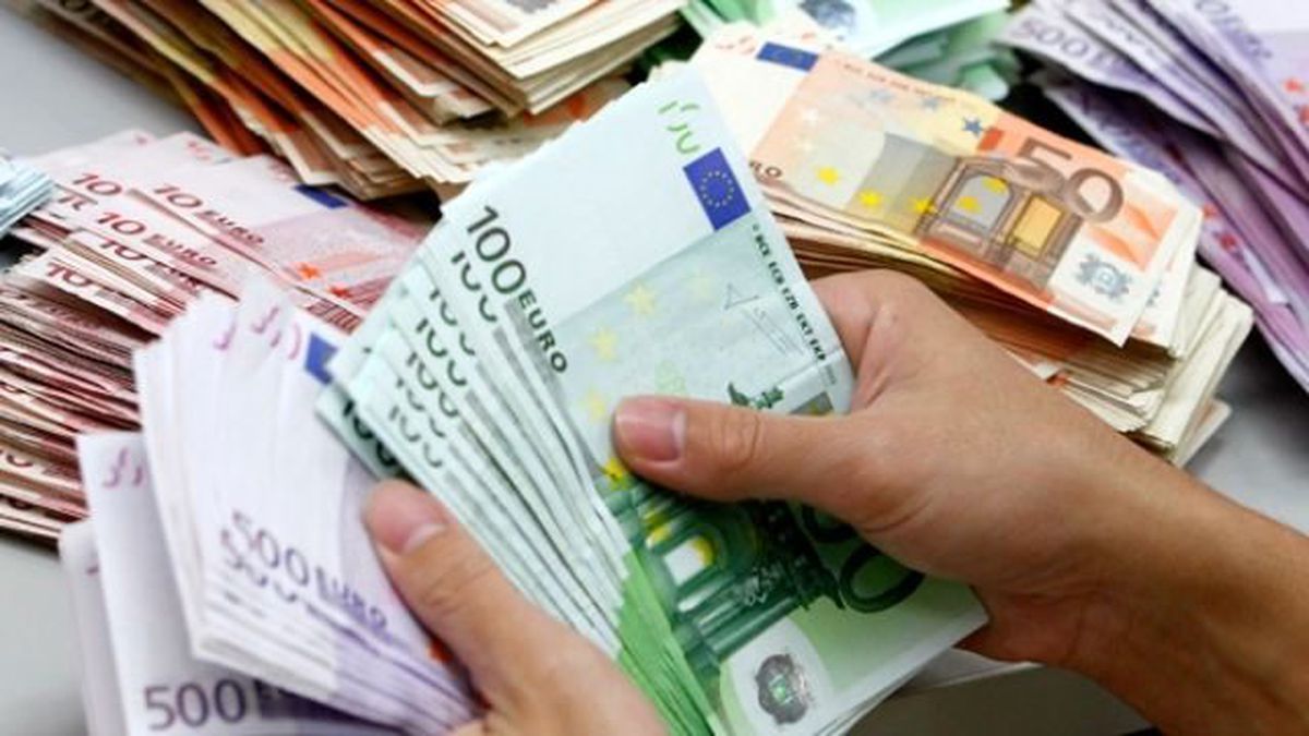 Dolardan Sonra Euro da Uçtu