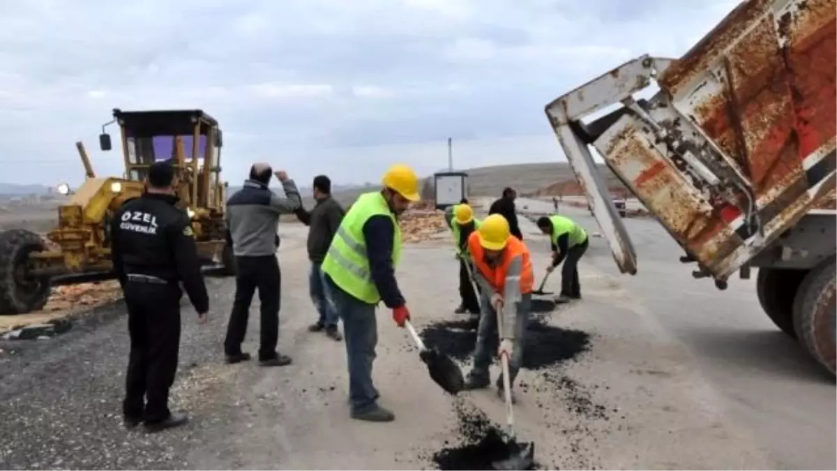 Üniversitenin Yerleşke Yolu Düzeltildi