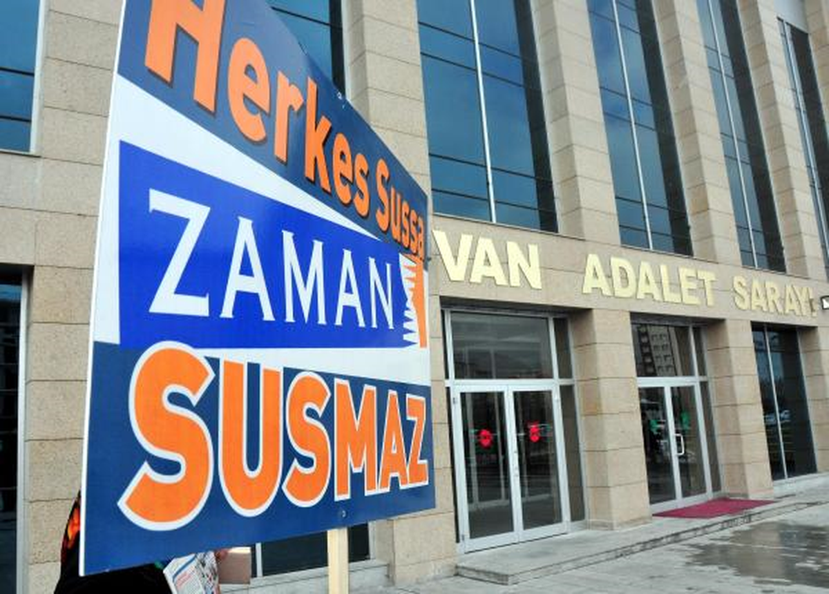 Van Adliyesi Önünde 14 Aralık Protestosu