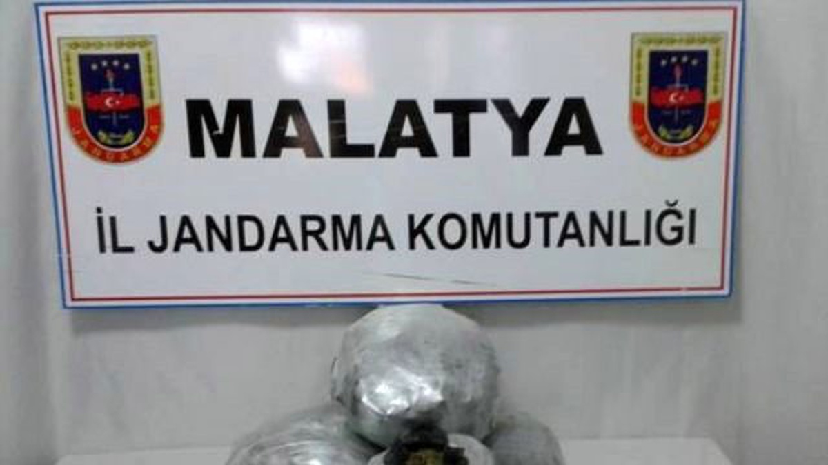 Yolcu Otobüsünde Esrar Ele Geçirildi