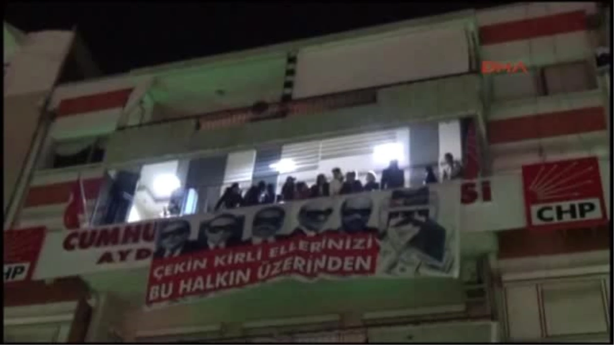 Aydın CHP\'nin Pankartı Kriz Yarattı