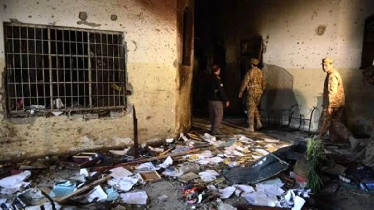 Pakistan\'da Taliban\'ın 145 Kişiyi Katlettiği Okul Görüntülendi