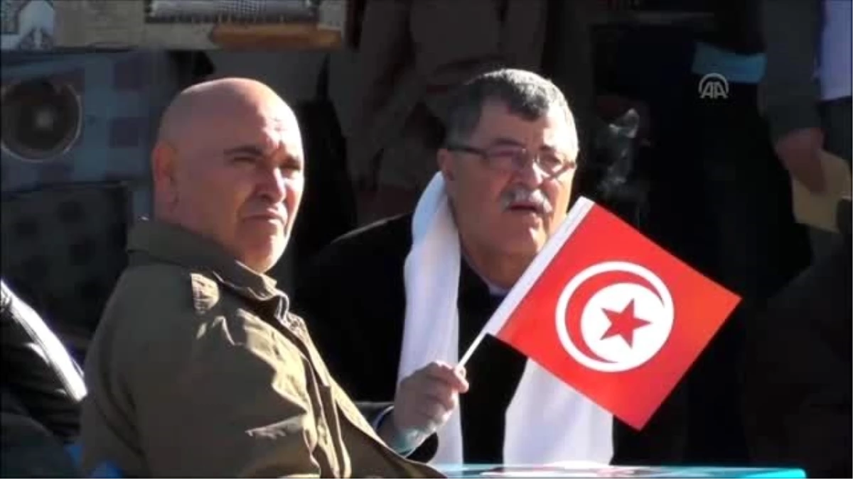 Tunus\'ta Cumhurbaşkanlığı Seçiminde İkinci Tura Doğru
