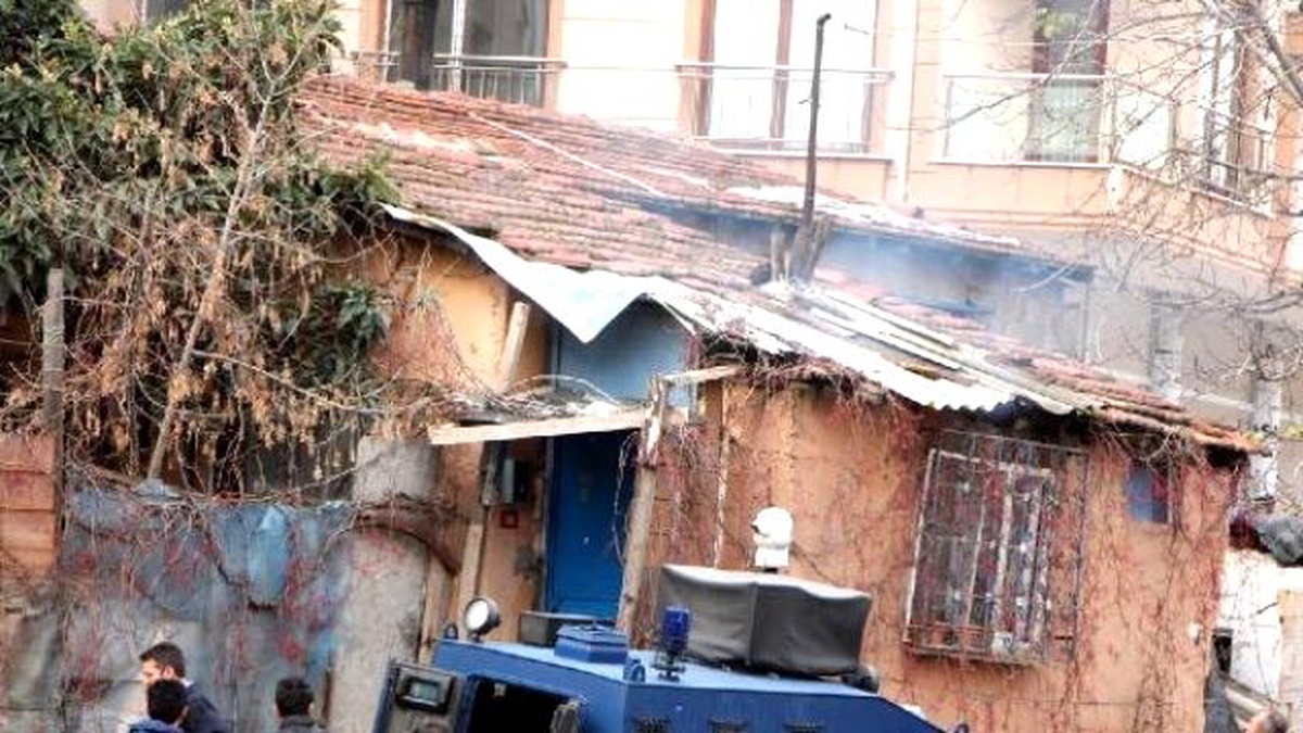 Ataşehir\'de Polisin Zor Saatleri