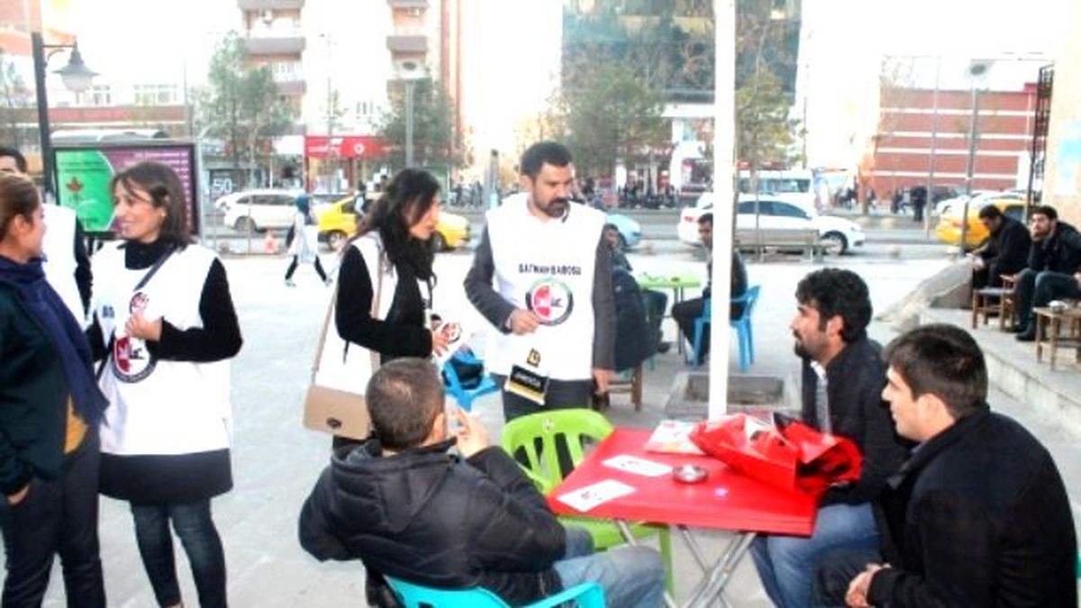 Avukatlar Bildiri Dağıttı