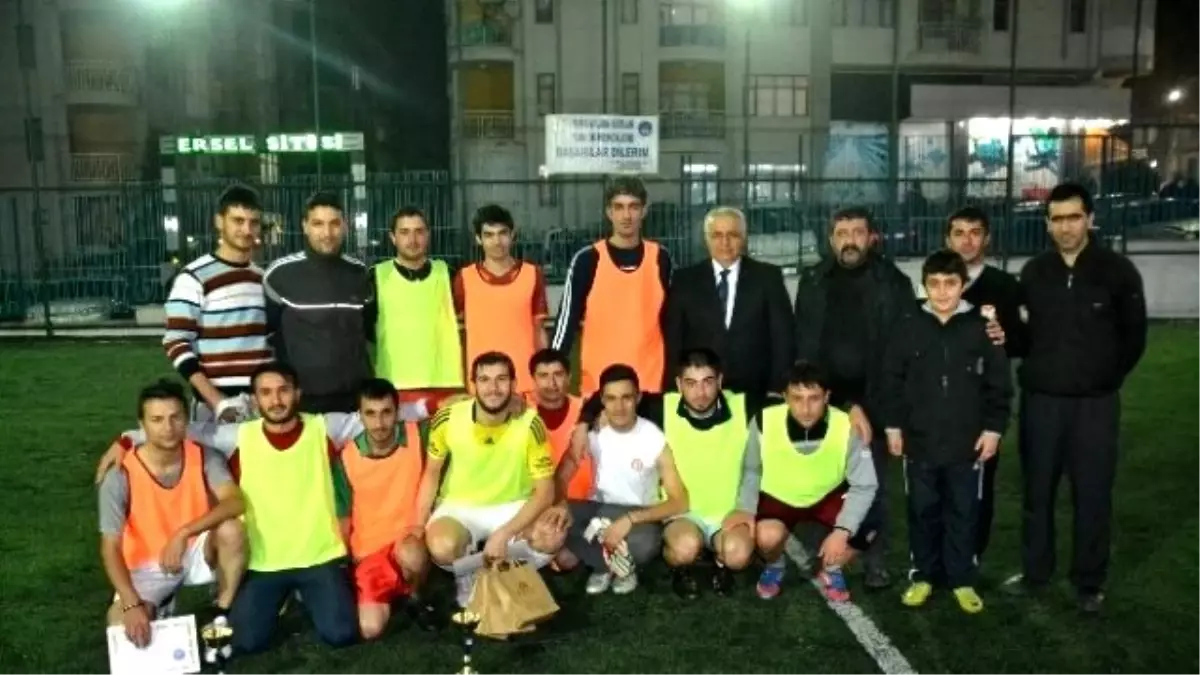 Battalgazi Öğrenci Yurdu Tarafından Futbol Turnuvası Yapıldı